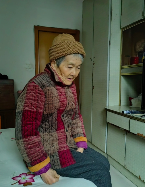 80岁的老妈今天把我气哭了，我一辈子都解不开的心结，她一辈子的耿耿于怀
​
​
