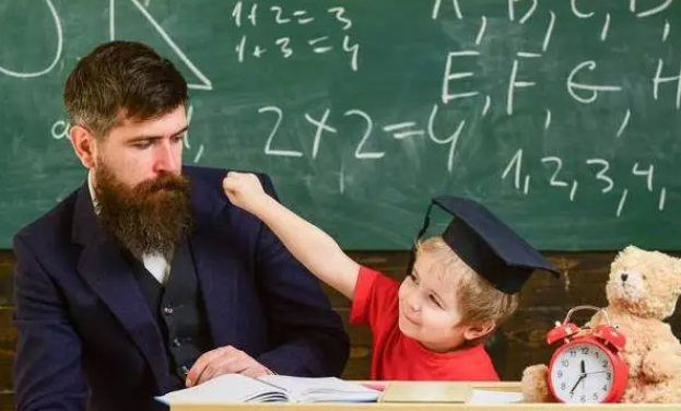 为什么大部分老师都不会挽救坏学生呢？
我不要求你去听一个学期。你去中职，随便你所