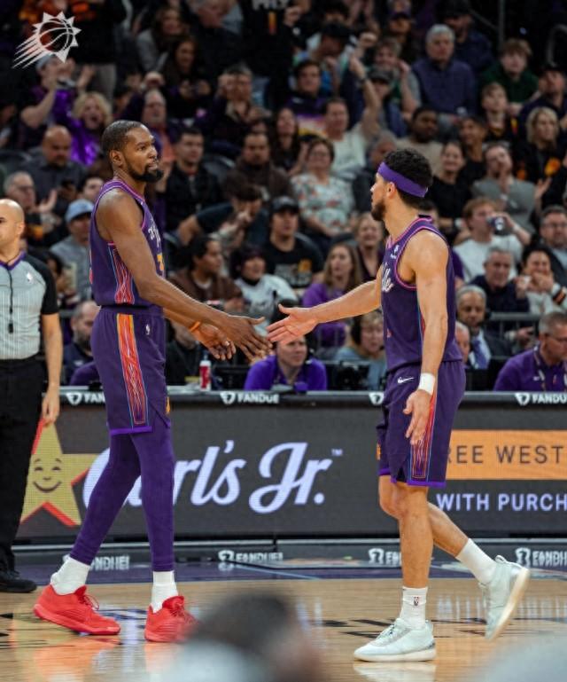 NBA常规赛，太阳133-119战胜黄蜂，简单总结下比赛！

1.杜兰特完全盘活