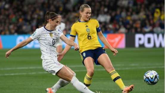 “傲慢”和“自满”如何导致美国衰落