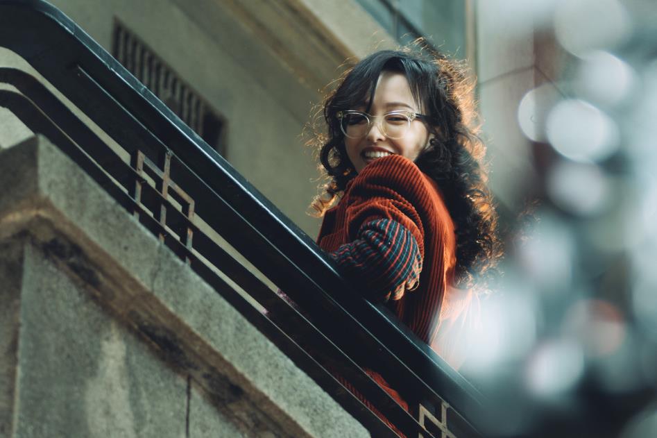 电视剧《繁花》收视率不错，唐嫣饰演的汪小姐演技备受好评，被赞为继紫萱之后又一个经