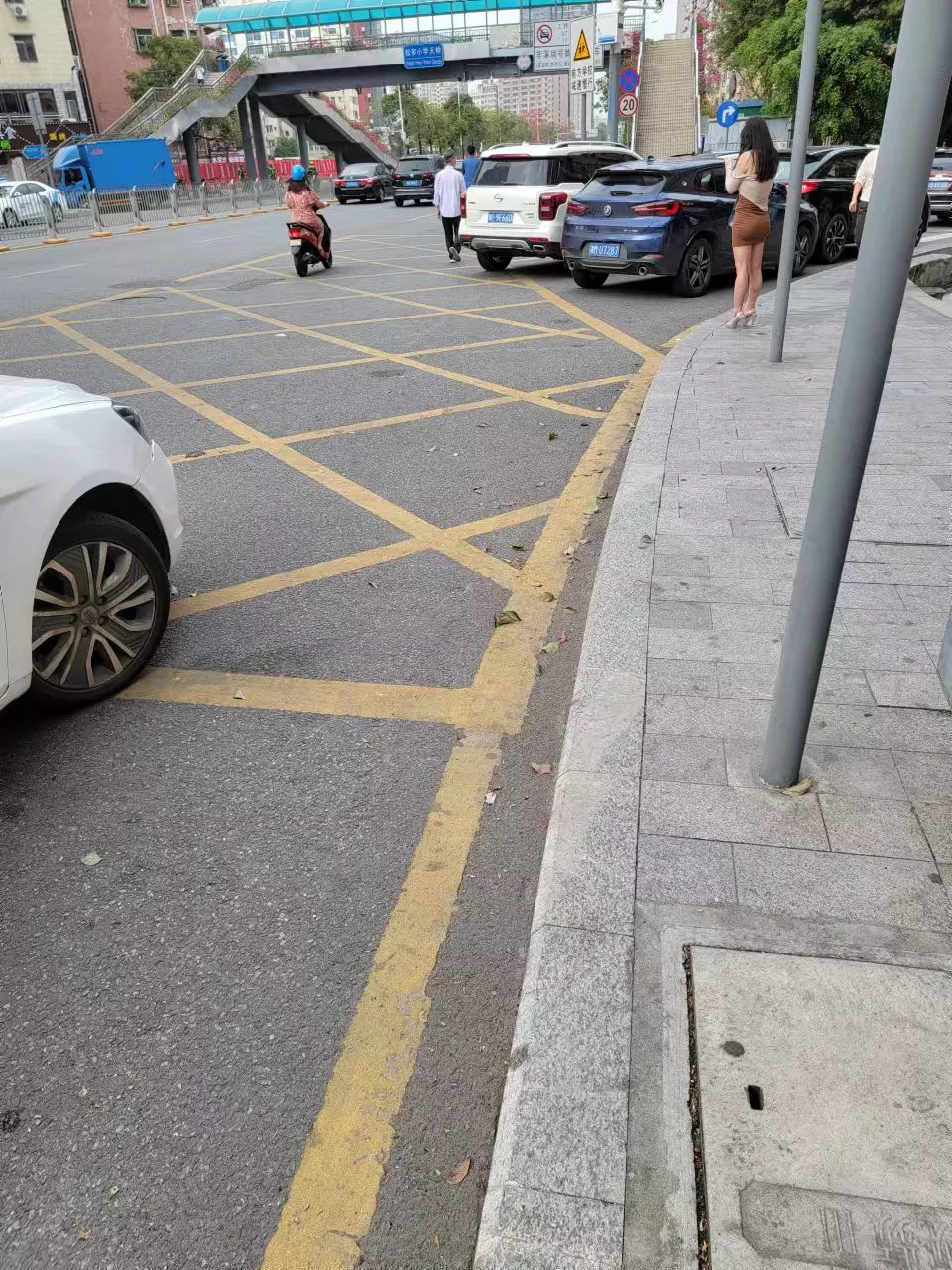 那辆宝马大概多少钱