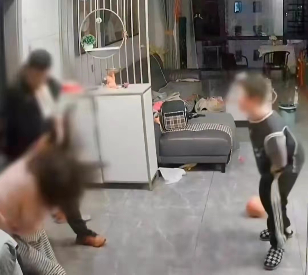 家暴只有一次和n次，但是这个男子长期家暴妻子，这妻子却仍然生了一个儿子，两个儿子