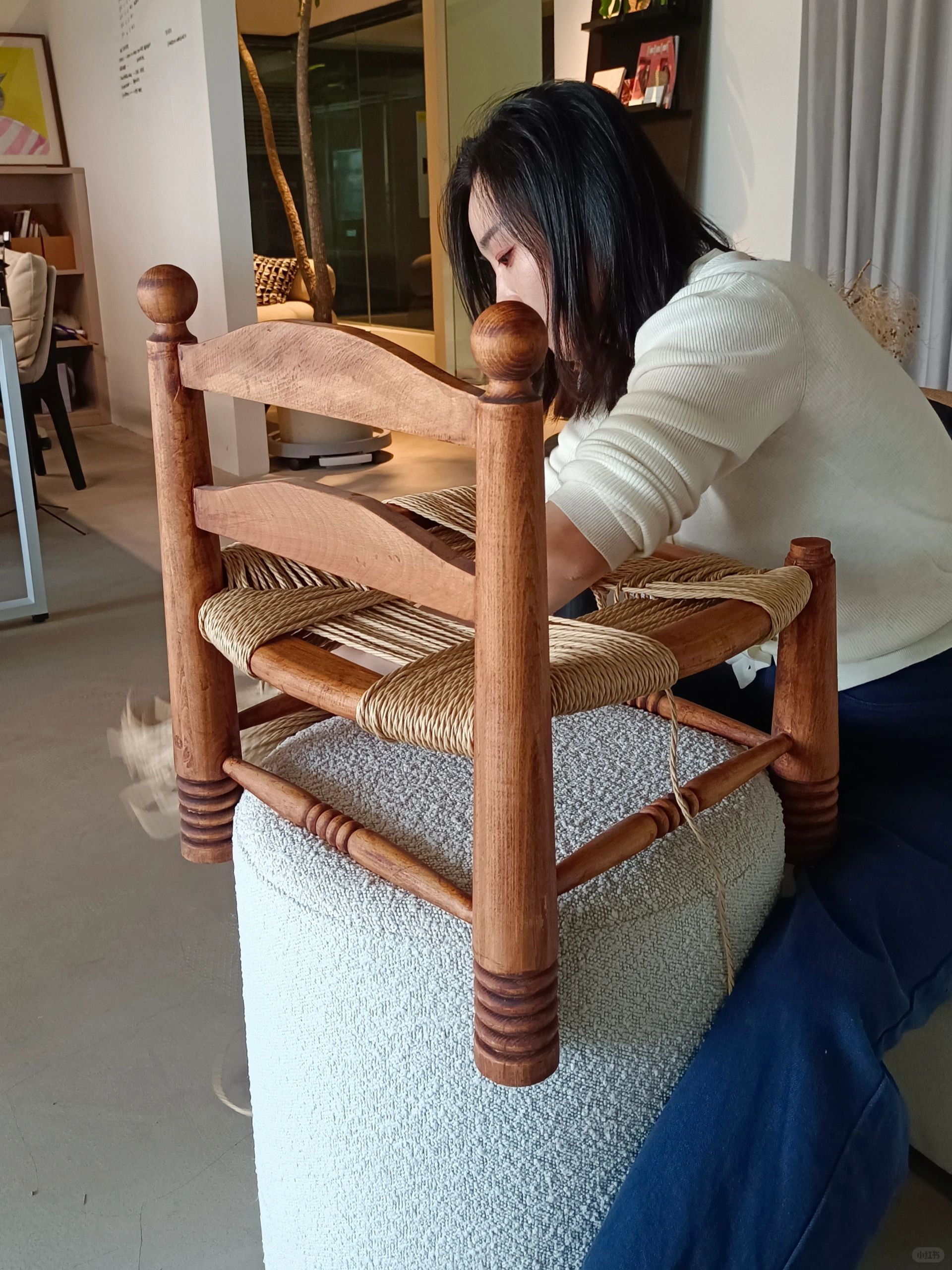 跟着设计师DIY中古椅｜省下几大千
看上一个中古风的小椅子，很喜欢，但是被价格劝