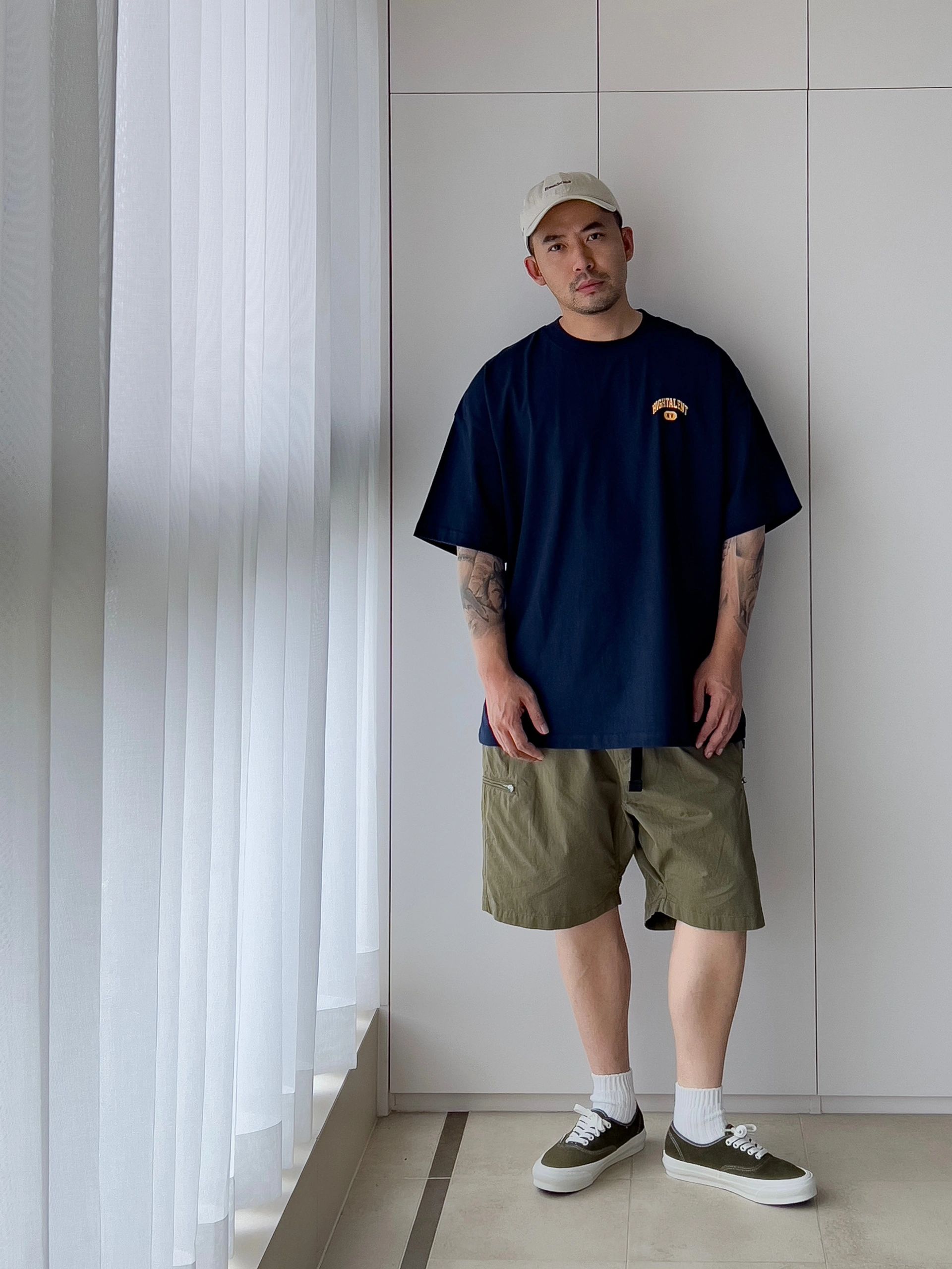 被军绿和藏青的搭配深深迷住