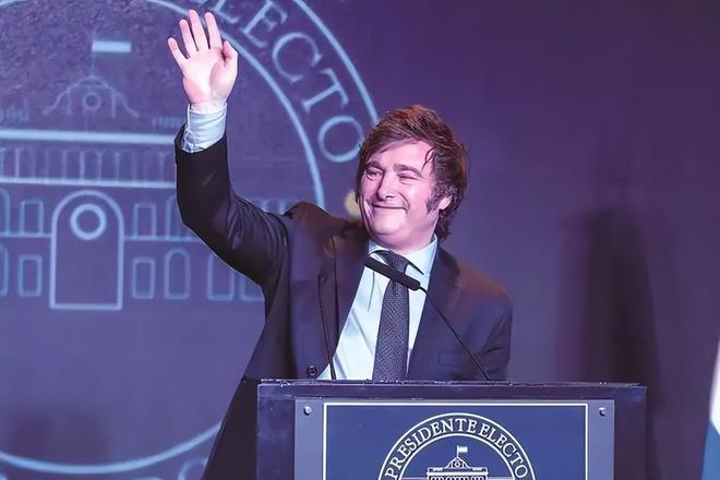 阿根廷的新总统米莱靠谱吗？他的3个治国方案惊世骇俗。
第一，为了减轻民众负担，削