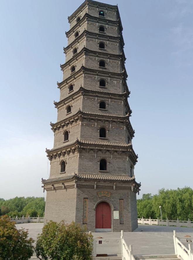 俄乌战争形势严峻，美国为首的北约可能亲自下场，如果真是这样，中国应该抓住时机出手
