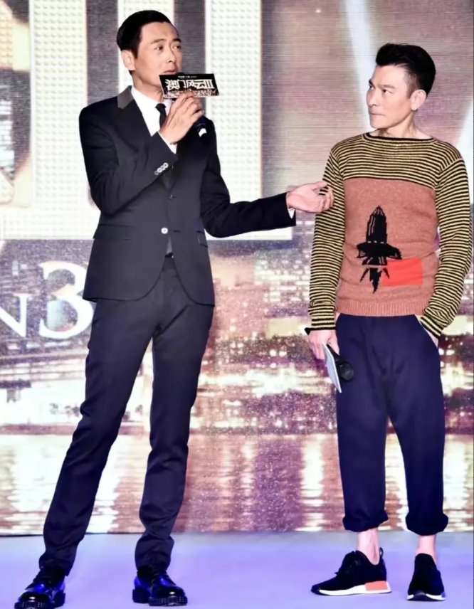 周润发实际身高据说是179，张家辉真实身高被指是167，那刘德华实际身高估计是1