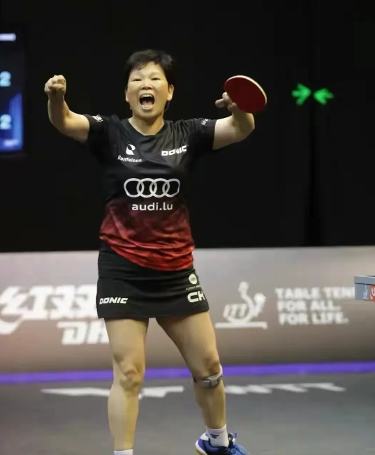 昨晚的WTT多哈球星挑战赛女单赛场又上演神奇一幕，国乒19岁小将蒯曼2:3不敌卢