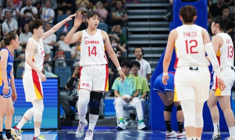 女篮小组赛，中国女篮101-46大胜蒙古女篮，必须要说的三件事情！

1.女篮的