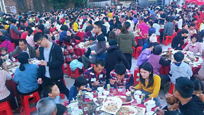 江西宜春，一53岁老教师，在偏远地区义务支教30年