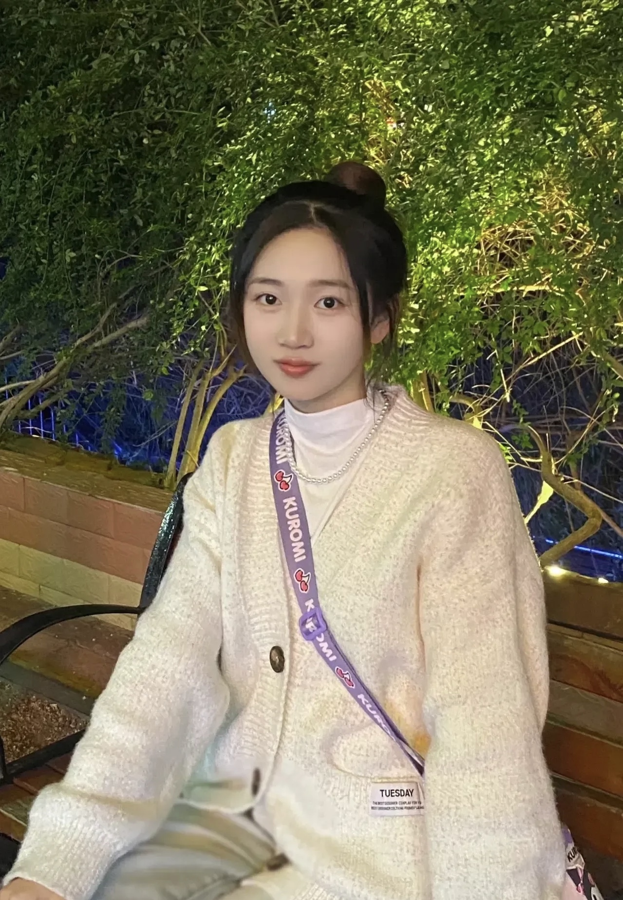 今晚去相亲，对方是一名警察，这样的穿着，应该稳重了吧！
