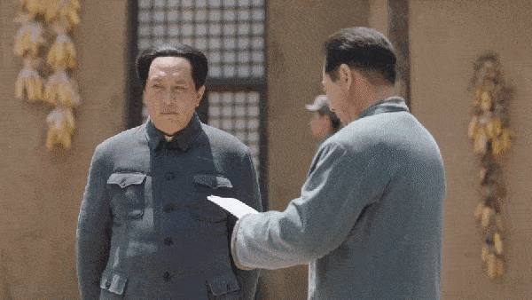 醒醒吧!没巨人气质就别硬演周总理了，你是当观众瞎吗