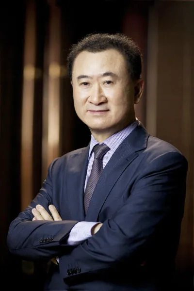里皮当年一怒之下辞职，发布会都懒得开完，直接打的去机场，乘机回国。如今看来确实是