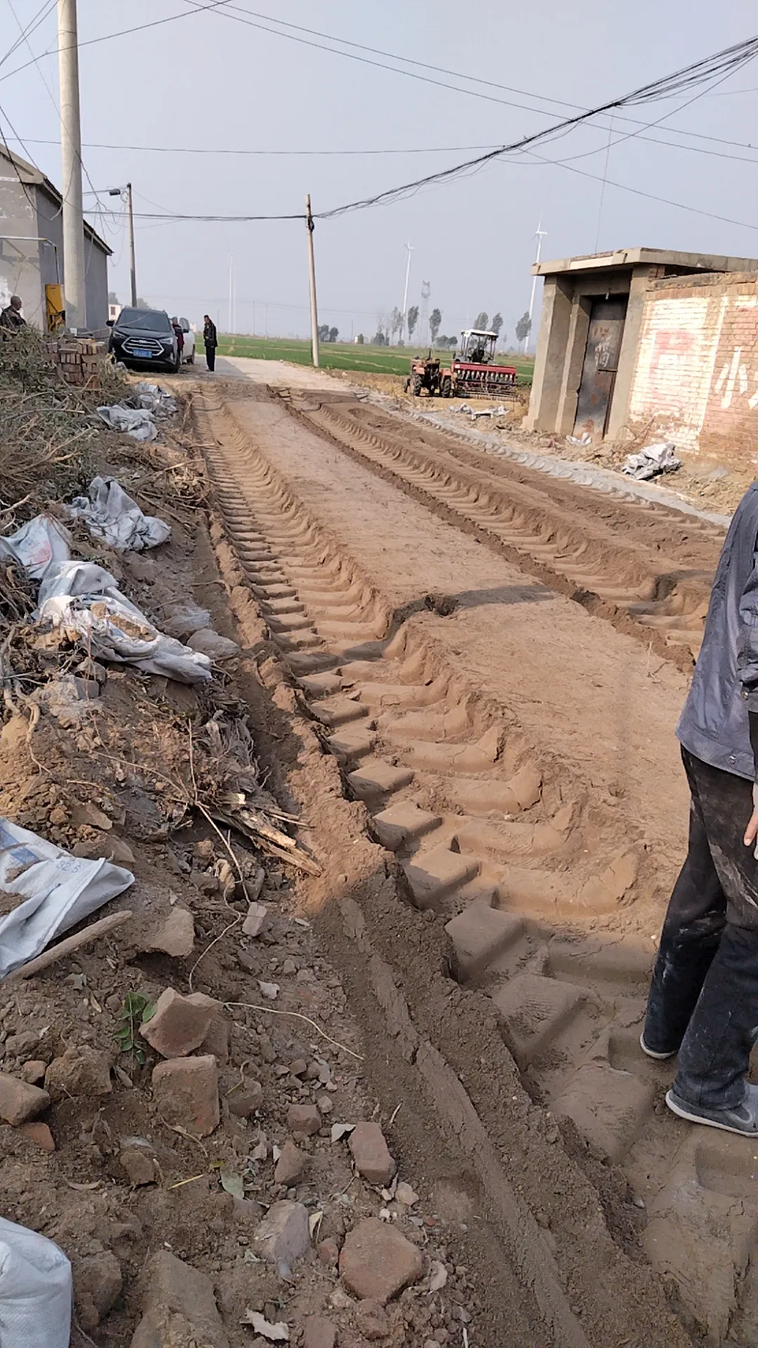 预测一下巴以冲突的结局。
一，在美国的支持下，以色列以消灭哈马斯的名义强行占领整