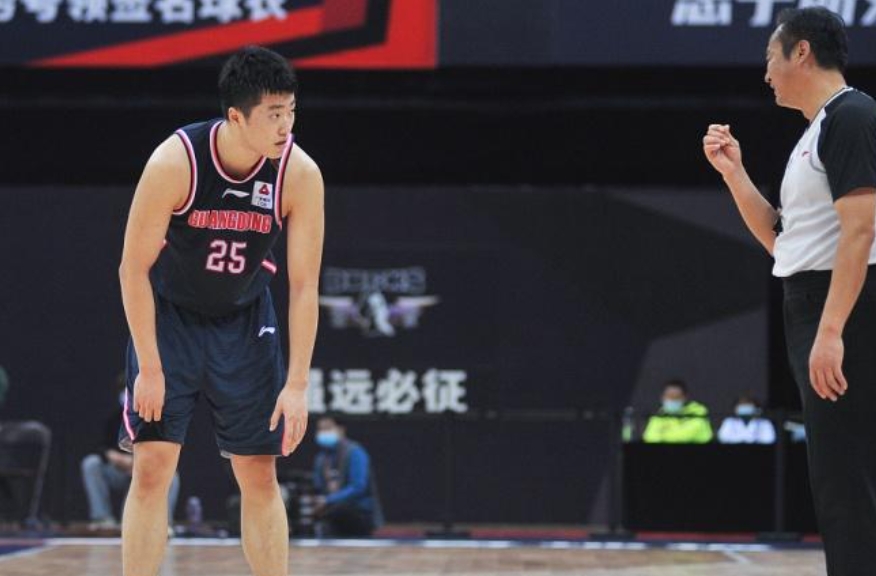 CBA热身赛恩平站，广东男篮70-77不敌广厦男篮遭遇两连败，四件事情必须要说！