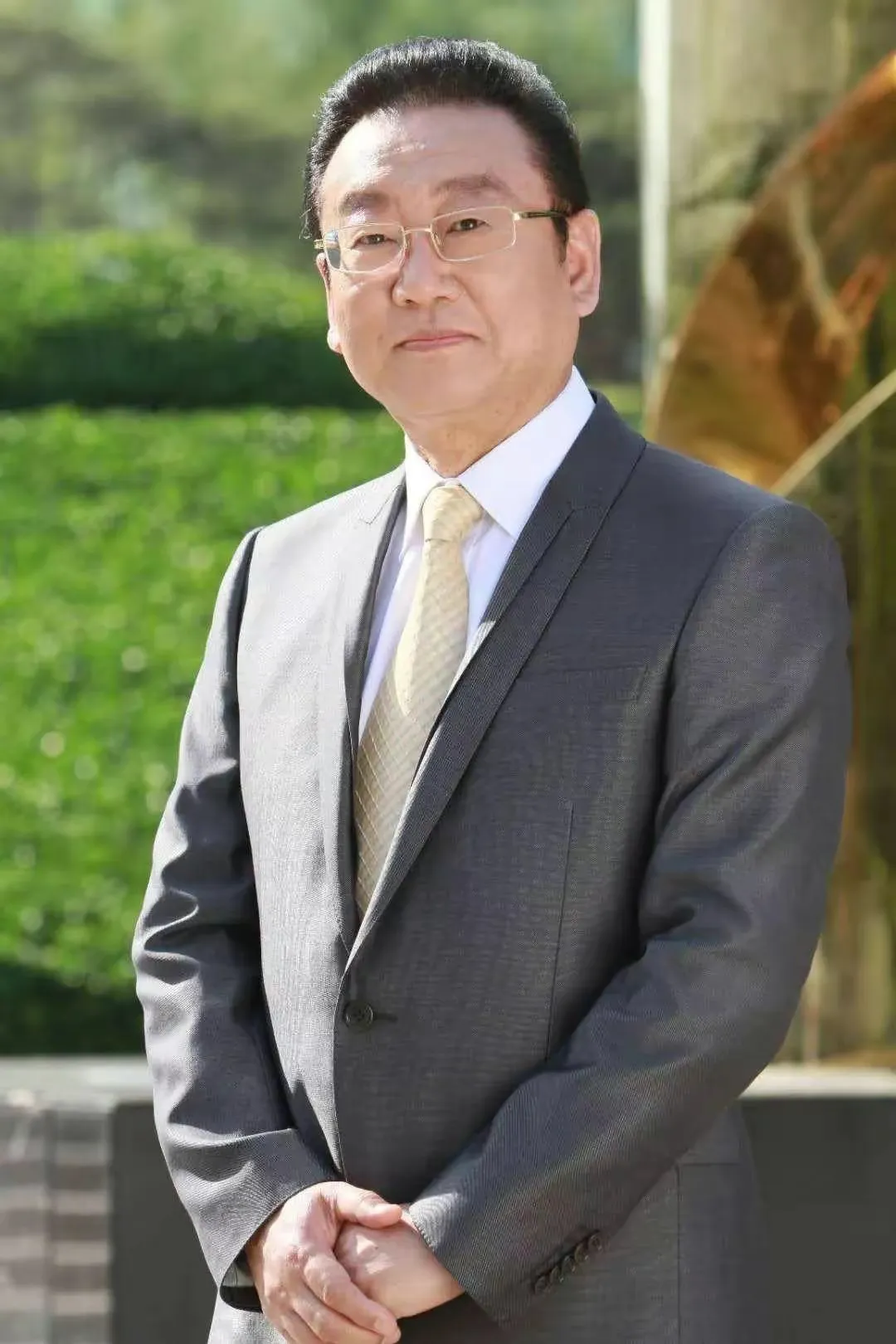 我觉得蒋大为老师的歌唱的很好，唱的歌曲深受大多数听众的喜欢，虽然现在年纪大了，声