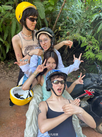 好爱夏天啊(⁎⁍̴̛ᴗ⁍̴̛⁎)🌴 ​​​