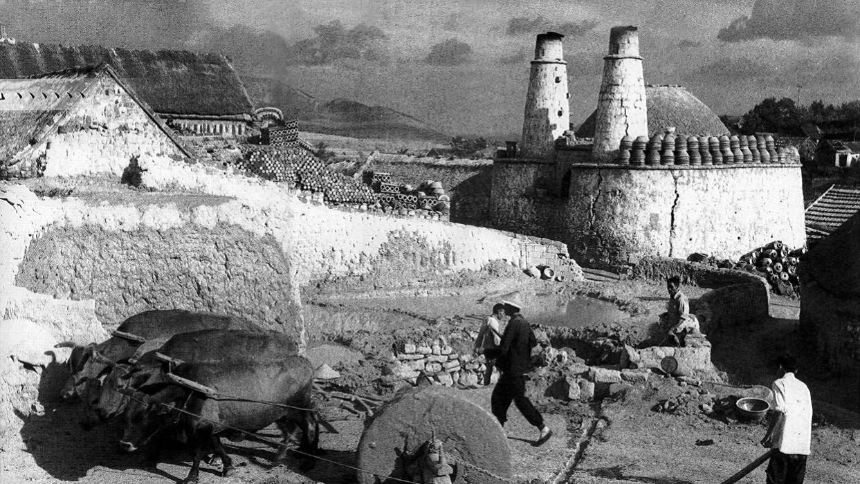 图说往事（二）：柔肩担重任 义薄著春秋