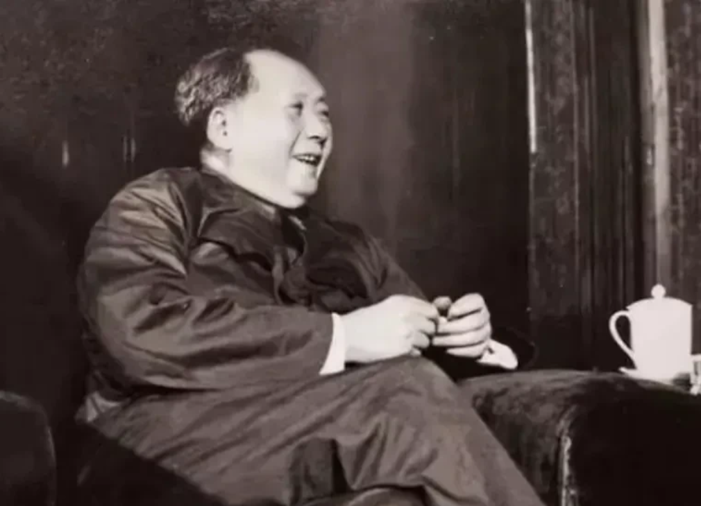 毛泽东对石达开的失败从战略上进行了分析，他说：“石达开如果是一个很有才干的战略家