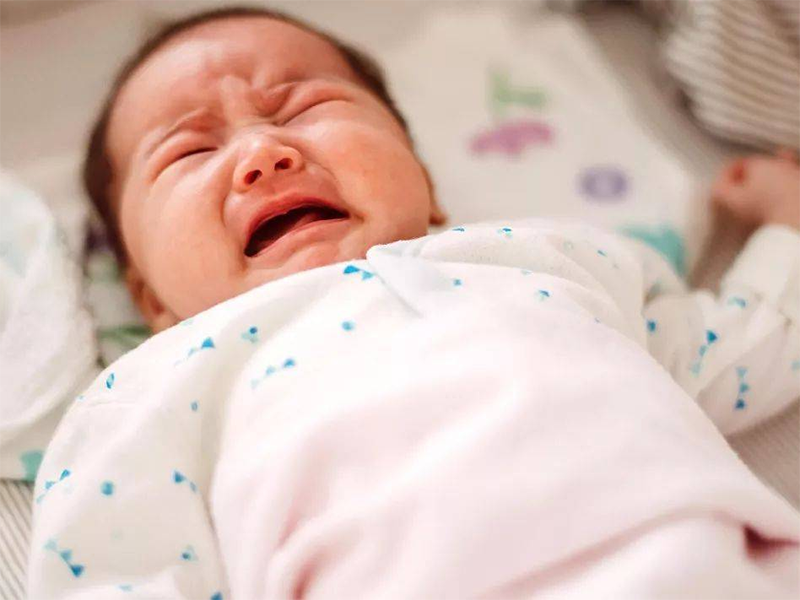 #宝妈育儿交流# 新生小宝宝的身体发育生长速度是非常快的，这就代表了宝宝身体对食