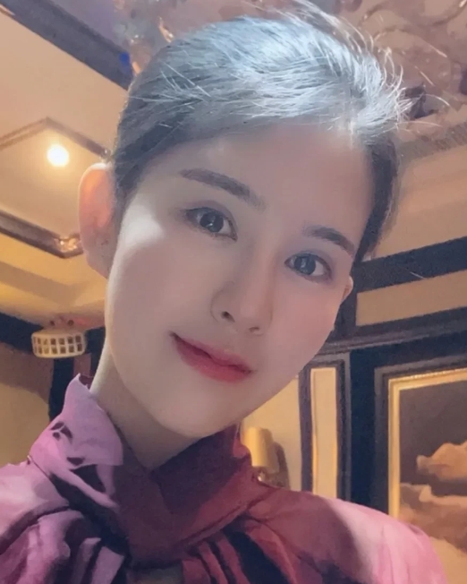 缅北诈骗“女魔头”之首魏榕，向果敢同盟军发出投降条件:

1.同盟军需对她、她的