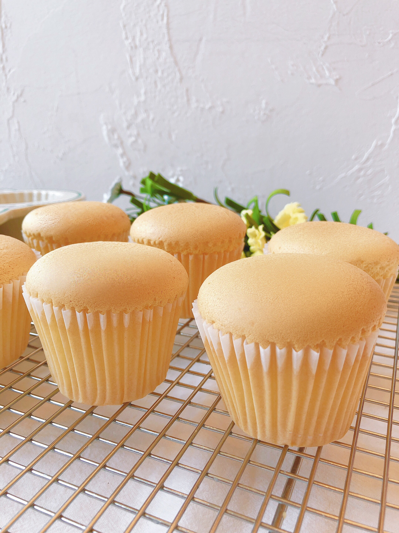 纸杯蛋糕不开裂不回缩方法#经典杯子蛋糕#