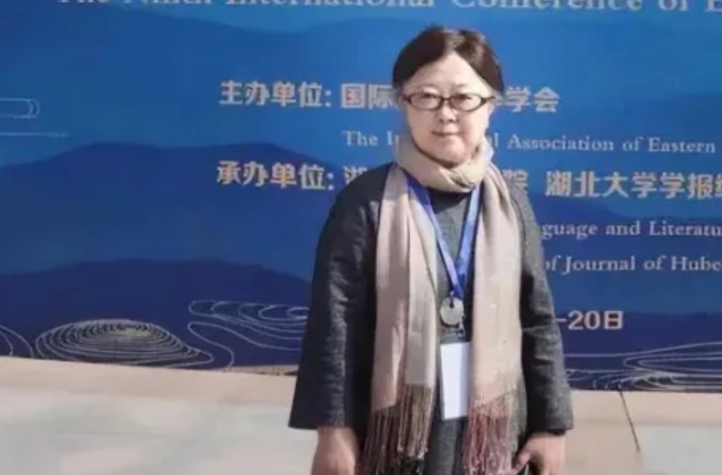 “南京大屠杀日军杀死了30万中国人，有名单吗？没有名单，就是假的，我不承认！”说