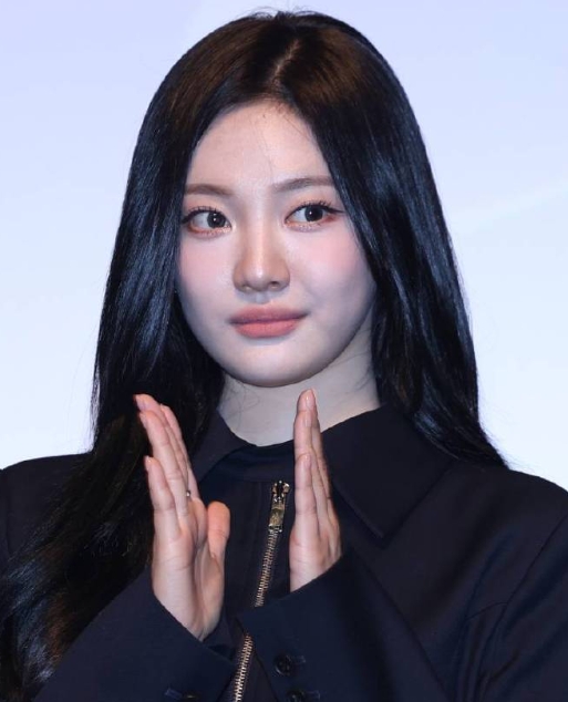 宁艺卓
今日活动新闻图 ​​​