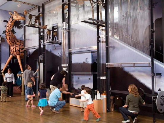 #宝妈育儿交流#  历史教育最大的一个问题就是，年代的久远拉长了孩子与历史之间的