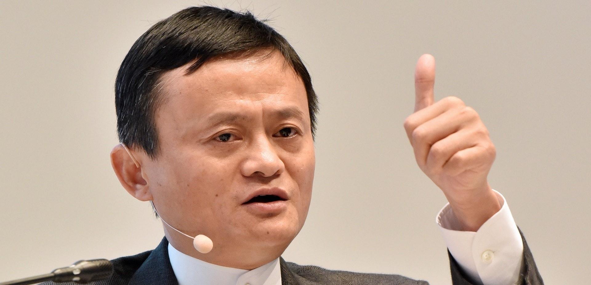 马云三年前在外滩大会上讲的话，很多网友都觉得他“太飘了”，在很多人眼里这样一位企