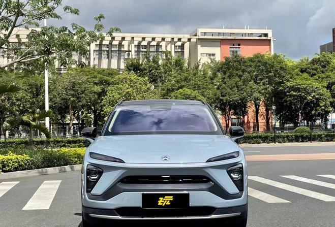 为何说蔚来销量主力ES6的性价比被小鹏G6吊打？蔚来ES6用了100度的电池包，