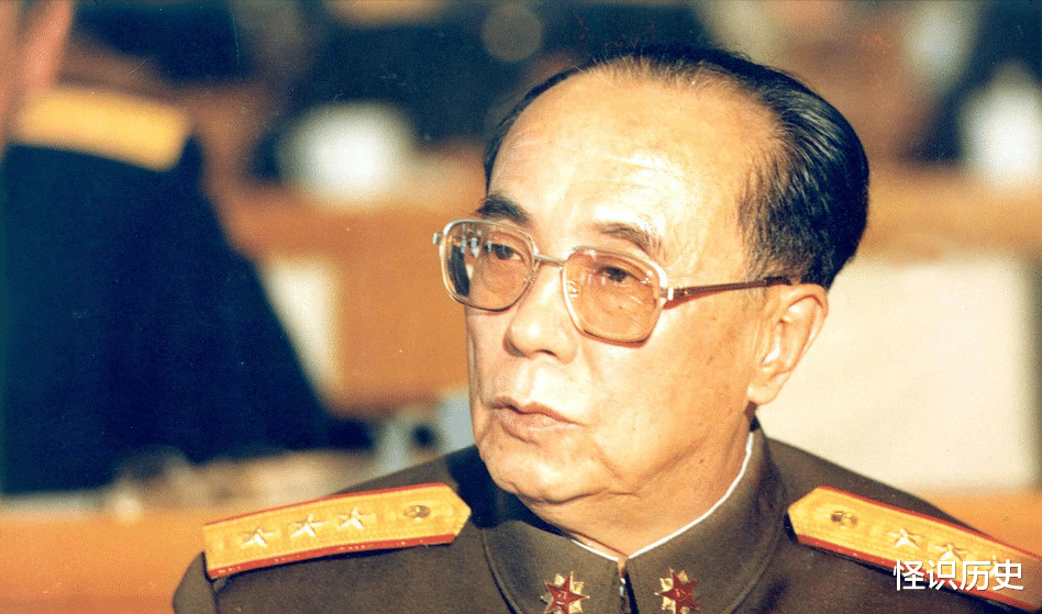 新中国成立40年国宴, 上将杨白冰对在座一人说: 毛主席好