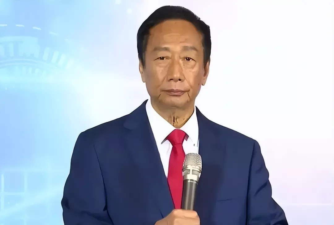 郭台铭终于时来运转，在台湾2024大选进入关键时刻成了香饽饽。据岛内传来消息，就