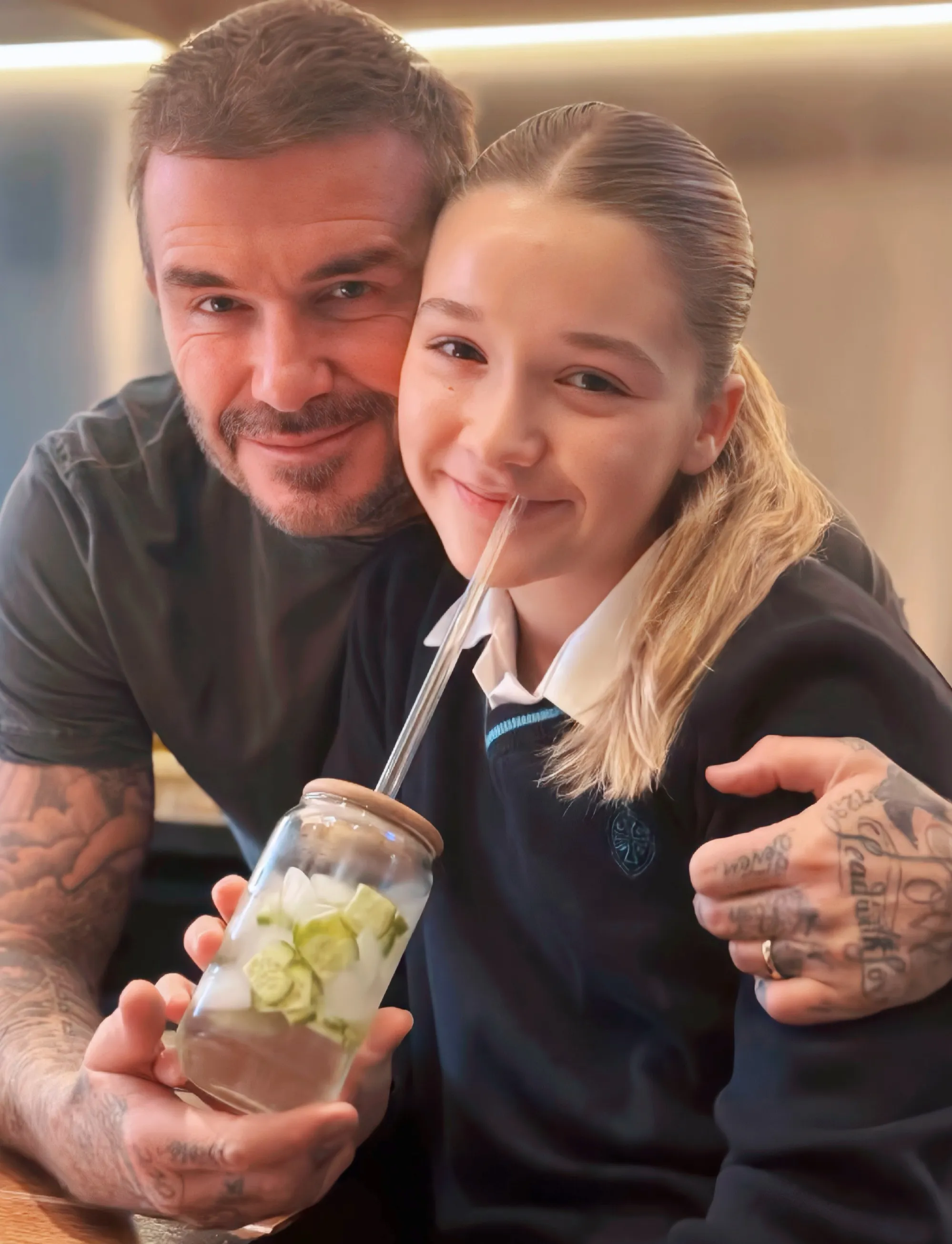 苍天有眼，小七终究还是长成了小贝年轻时的样子，估计这个结果是全世界的球迷都希望看