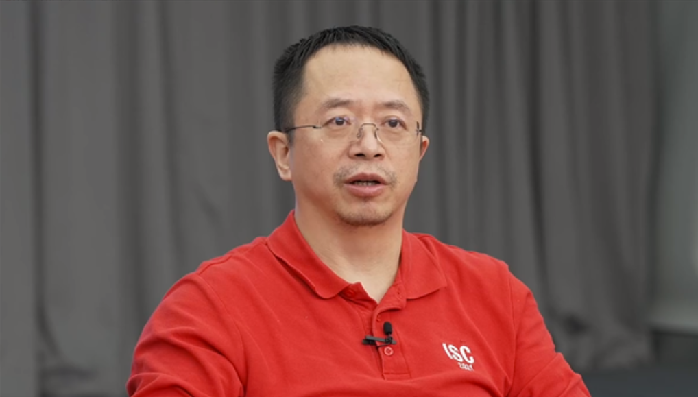 第一次听别人把植入广告说的那么义正言辞的，日前周鸿祎针对360广告多的问题做了回