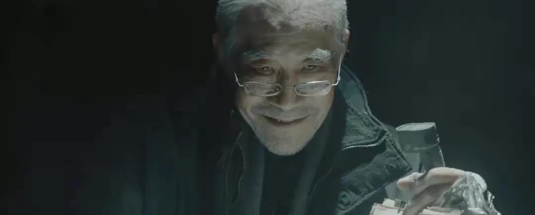 二十多年前，中国导演拍电影不是为了赚钱，而是为了在海外获奖。那时候在国内赚不赚钱