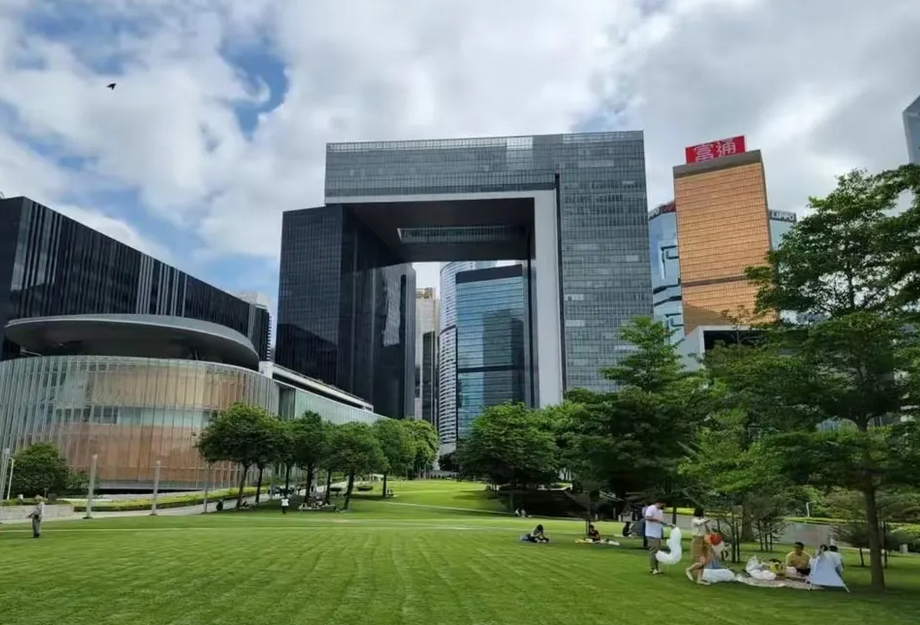 点新闻报道，香港特区政府公布有535名公务员拒绝宣誓，已经全部离职。
我想说的是