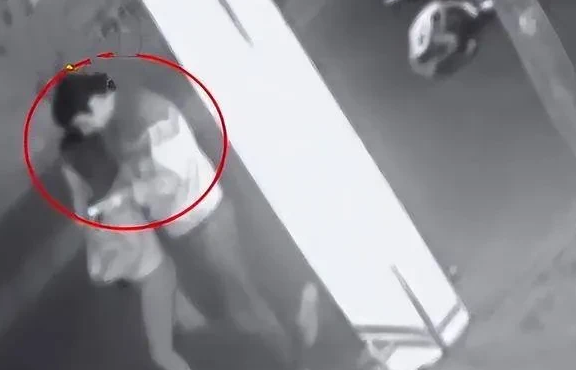 “最后的单身狂欢夜”，河北邢台，21岁准新娘，因不甘这辈子只有一个男人，婚前和陌