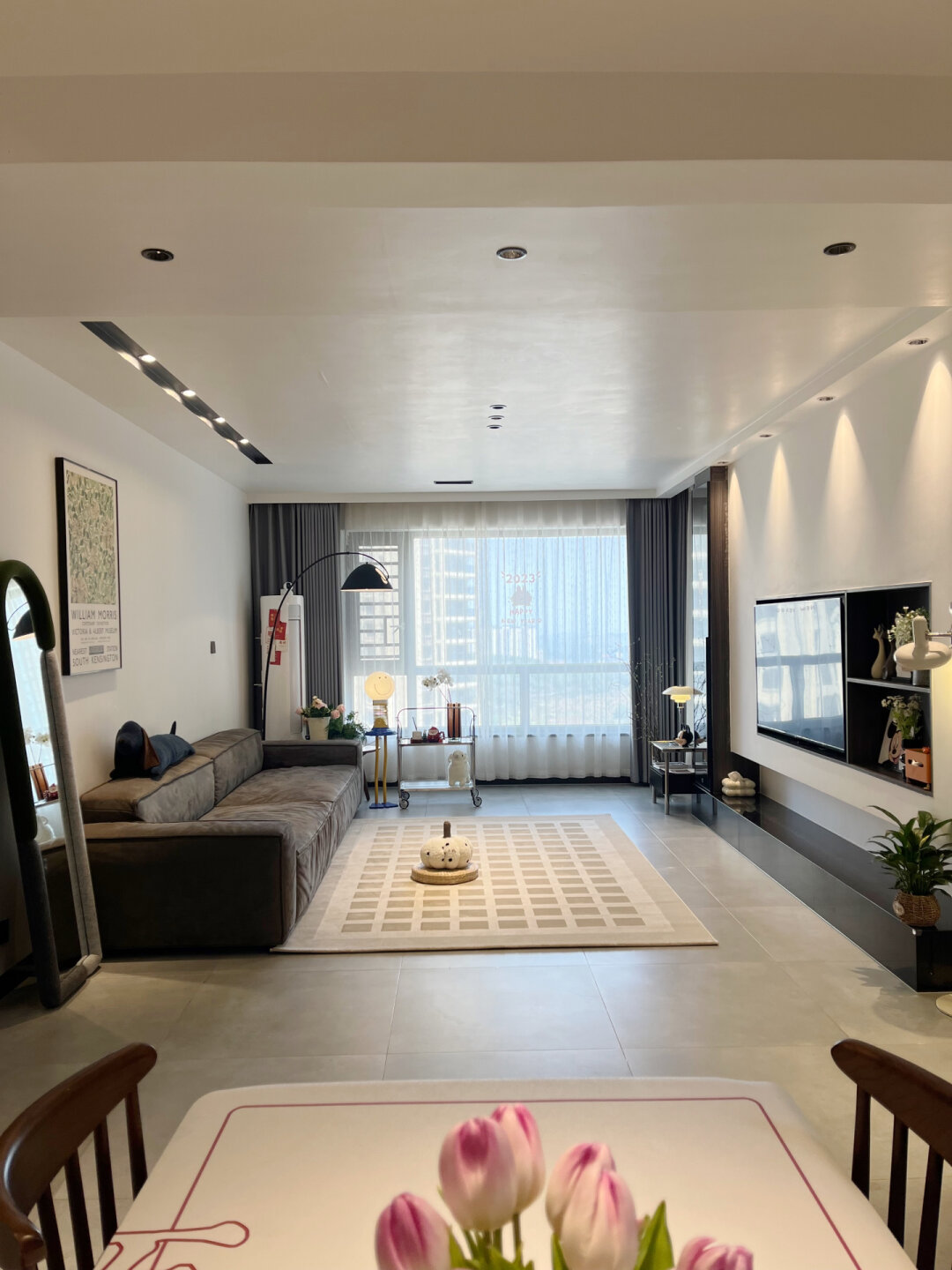 28岁 靠老公拥有了 dream house
建筑146，套内131平
毛坯交付