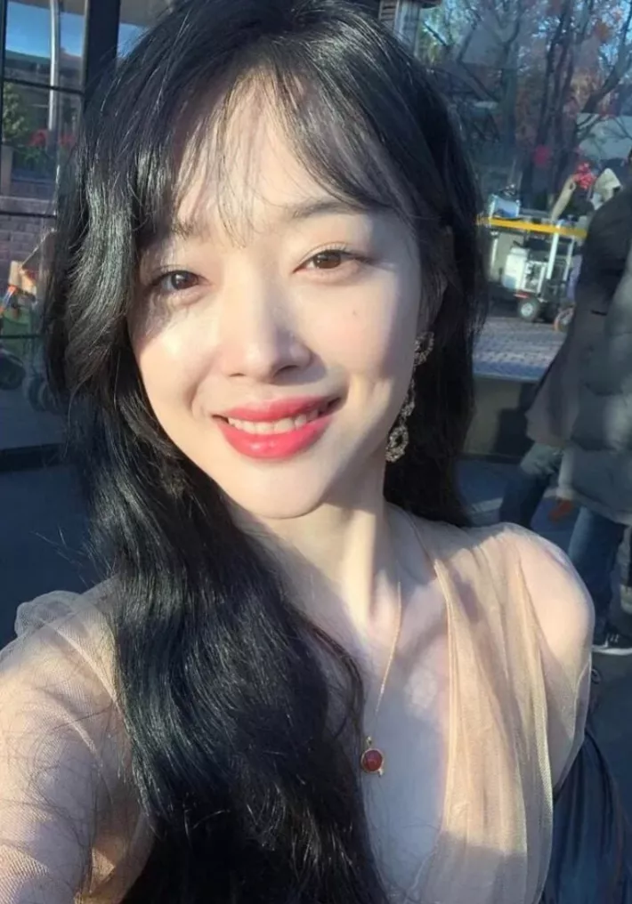 我结婚已经有一个月，但丈夫频繁的行为让我开始难以忍受，甚至考虑离婚。我们都已经过