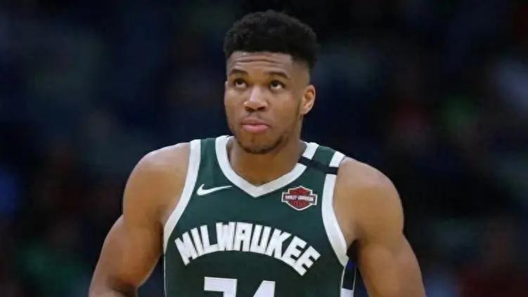 美媒揭秘NBA历史大前锋榜单，诺维斯基被低估！巅峰之选究竟是谁