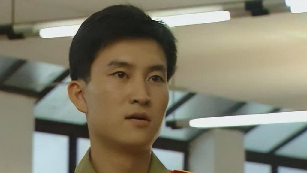 演员罗钢：娶小23岁郝蕾，陪娇妻战胜家族遗传病，48岁老来得子