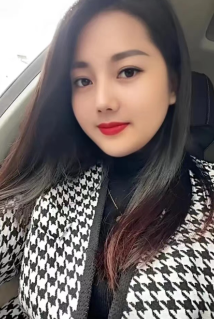 今年我迈入了三十岁的行列，是一位纯情的女性。最近，我常在凌晨2点醒来，再也无法入