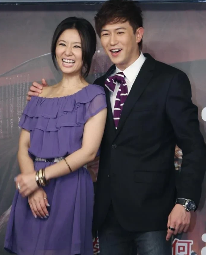 有人说林心如脸大是为了能放下大眼睛吗？其实很多人说林心如真人的脸型其实一点都不大