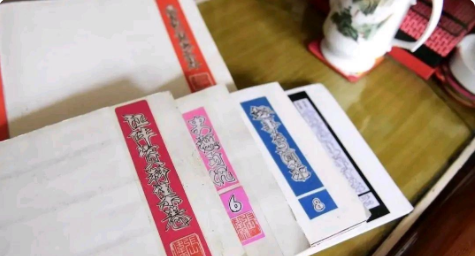 我原来的工资是6800元，而新来的同事的工资却是8000元，得知这个消息后，我心