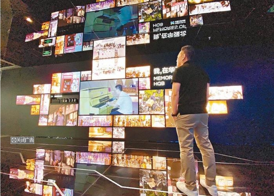 ​【数码世界的华强北竟然成为了元旦香港人文旅打卡地，太酷啦】

元旦假期，深圳华