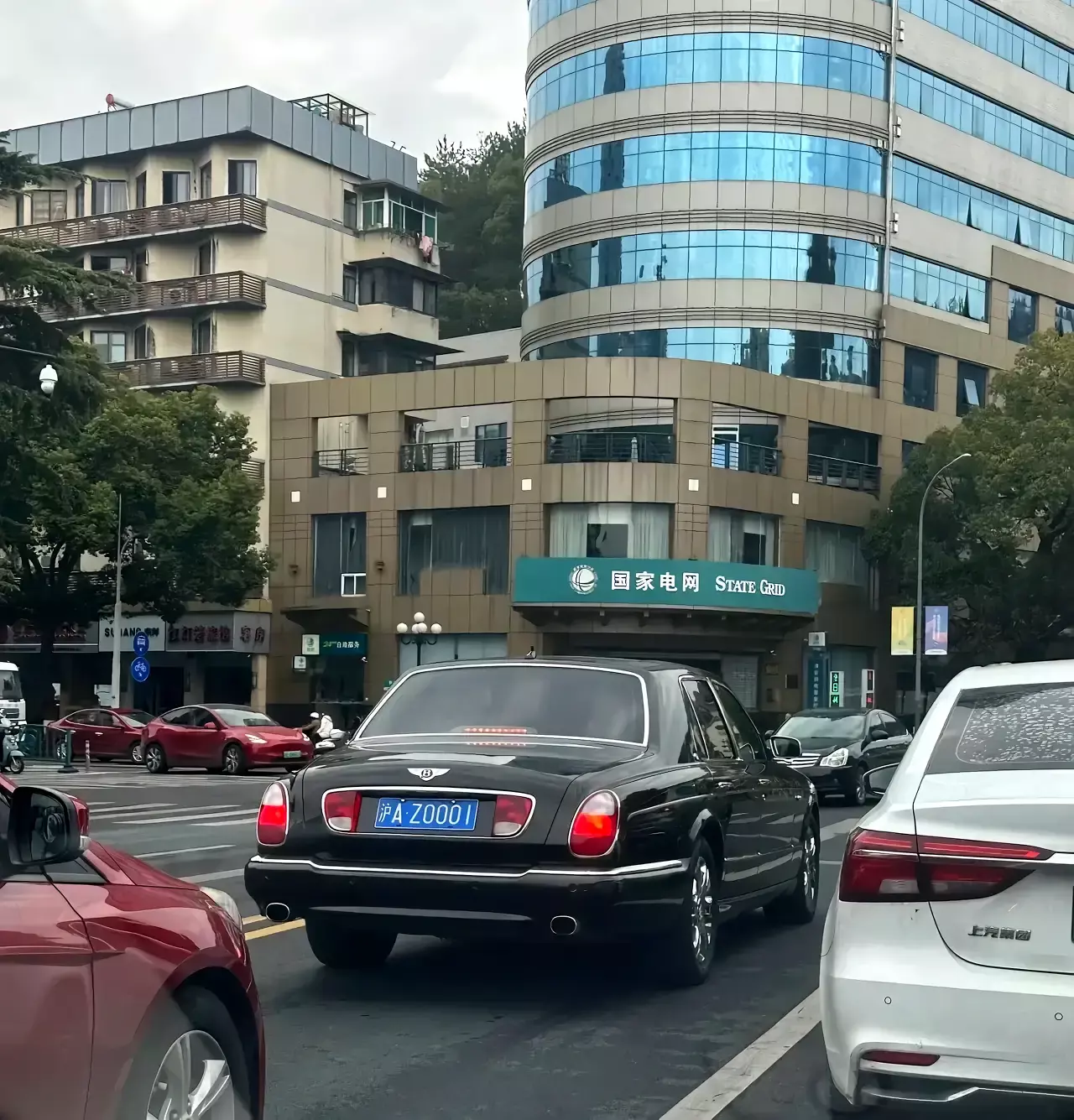 请问这车牌是不是值几万块钱？