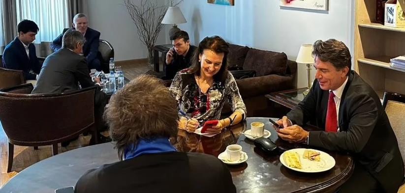 阿根廷当选总统米莱的外交取向，出现了180度的转弯，对华态度突然软化。这位即将上