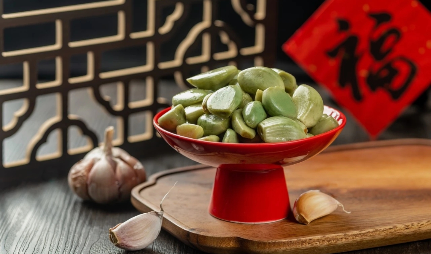 腌腊八蒜要脆香, 1天变绿, 记住3要3不要, 蒜绿汤汁清, 美味爽脆